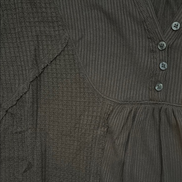 Free People Leo Henley- Olive Green - Picture 3 of 4